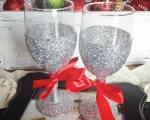 DIY decoration of wedding glasses with rhinestones How to decorate glasses for newlyweds with your own hands