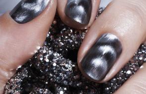 How to use magnetic nail polish Magnetic polishes how to use