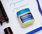 Using Vaseline for cosmetic purposes What is Vaseline made from?