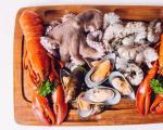 ما هي فوائد المأكولات البحرية؟