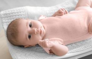 Bir annenin yeni doğan bebek hakkında bilmesi gereken ilk şey nedir?