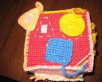 Knitted toy “Educational cube” (master class)